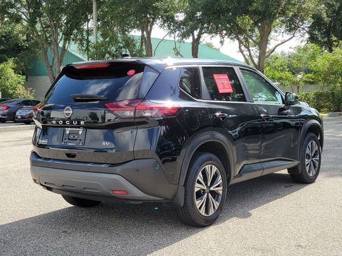 Certified 2023 Nissan Rogue SV FWD image 5