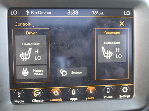 Used 2023 Jeep Renegade Limited w/ Sun/Sound Group AWD/4WD image 14