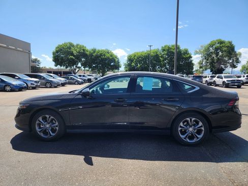 Used 2023 Honda Accord EX image 4