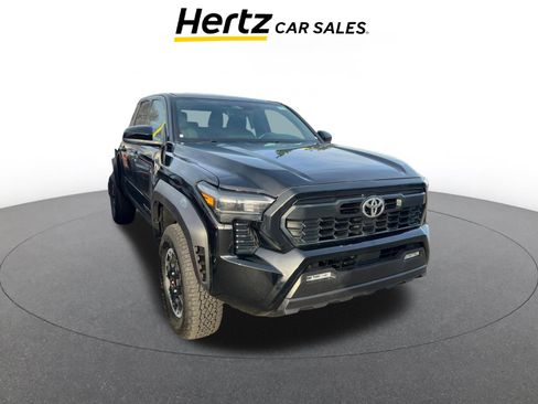 Used 2025 Toyota Tacoma TRD Off-Road image 1