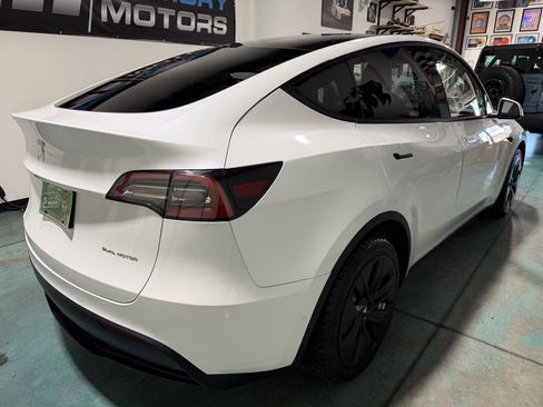 Used 2021 Tesla Model Y Long Range image 6