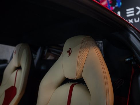 Used 2022 Ferrari F8 Tributo RWD image 9