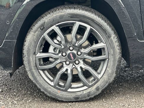 Used 2024 GMC Terrain Denali w/ Black Diamond Edition AWD/4WD image 45