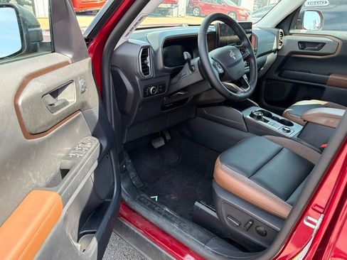 Used 2025 Ford Bronco Sport Outer Banks w/ Outer Banks Tech Package+ AWD/4WD image 7