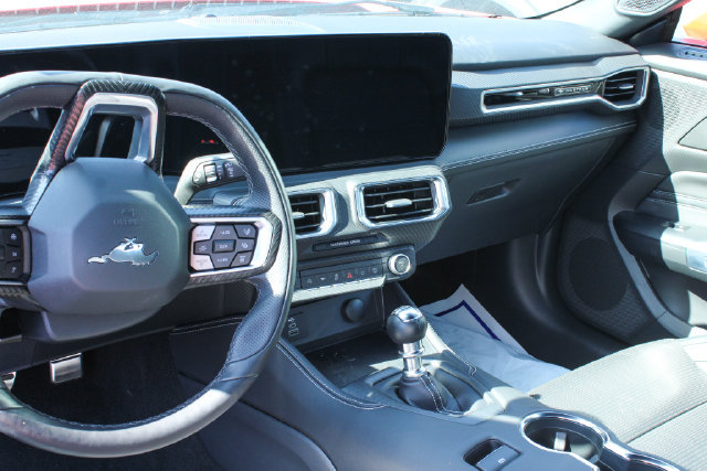 Used 2025 Ford Mustang GT Premium RWD image 16