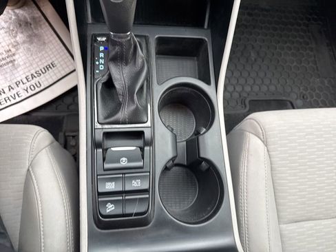 Used 2021 Hyundai Tucson SE w/ Cargo Package image 17