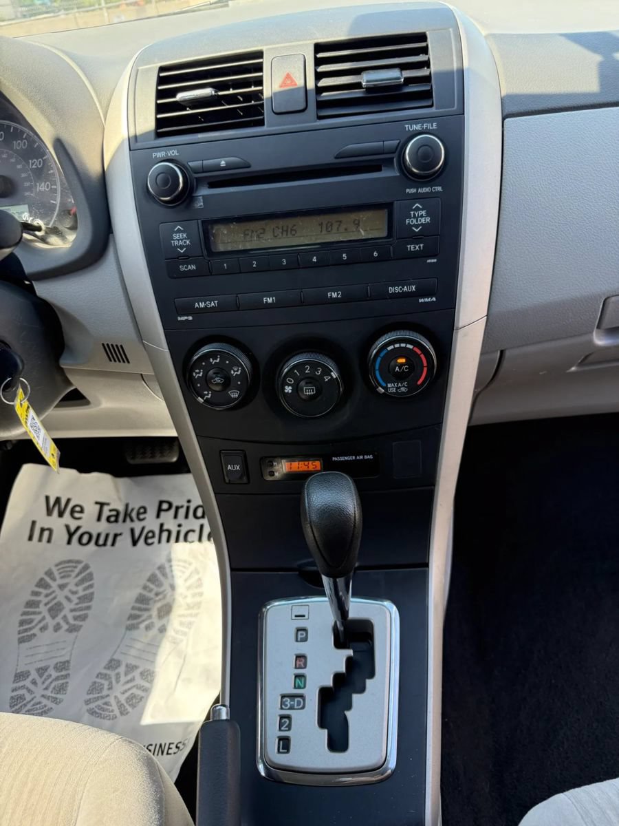 Used 2010 Toyota Corolla LE FWD image 13