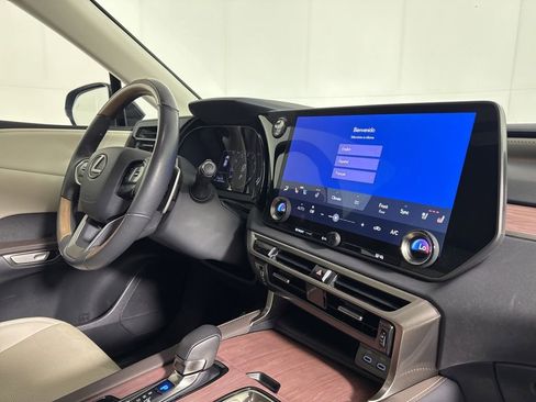Used 2023 Lexus RX 350 Premium w/ Accessory Package (A2) AWD/4WD image 8