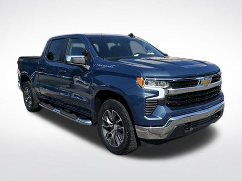 Used 2024 Chevrolet Silverado 1500 LT AWD/4WD image 8