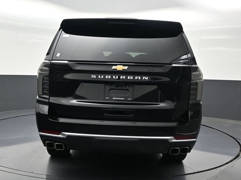 Used 2026 Chevrolet Suburban High Country AWD/4WD image 4