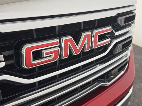 Used 2025 GMC Sierra 1500 SLT w/ SLT Convenience Package AWD/4WD image 37