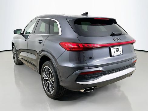 Used 2025 Audi Q5 Premium Plus w/ Premium Plus AWD/4WD image 7