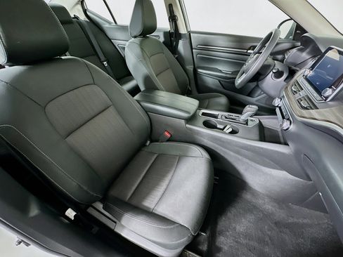 Used 2025 Nissan Altima 2.5 SV image 28