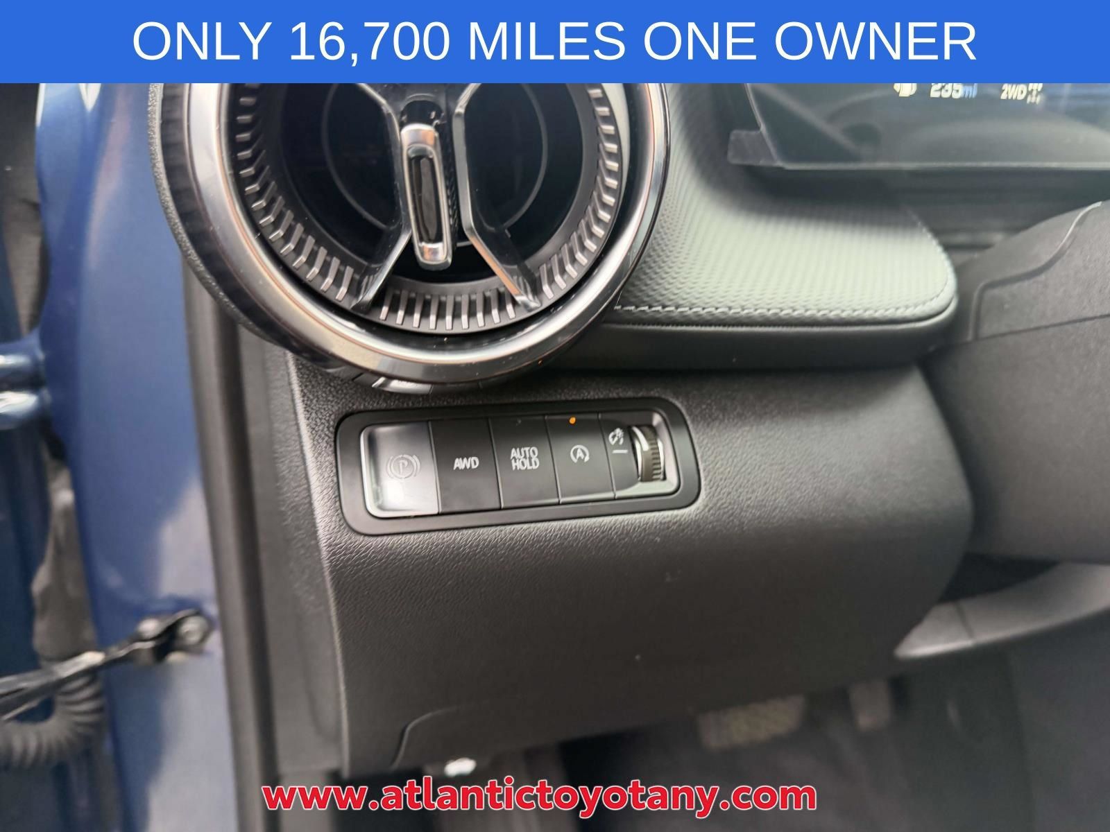 Used 2025 Chevrolet Equinox LT w/ Safety and Technology Package AWD/4WD image 23