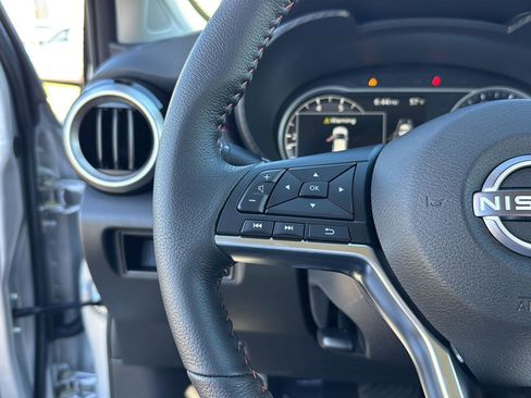 New 2025 Nissan Versa SR w/ Trunk Package image 18