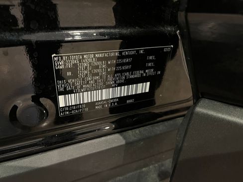 Used 2025 Toyota RAV4 LE image 29