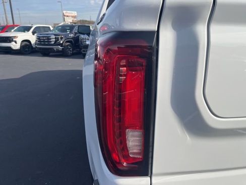 New 2026 GMC Sierra 1500 SLT w/ SLT Premium Plus Package image 8