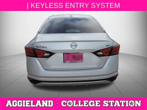 Certified 2024 Nissan Altima 2.5 SV FWD image 5