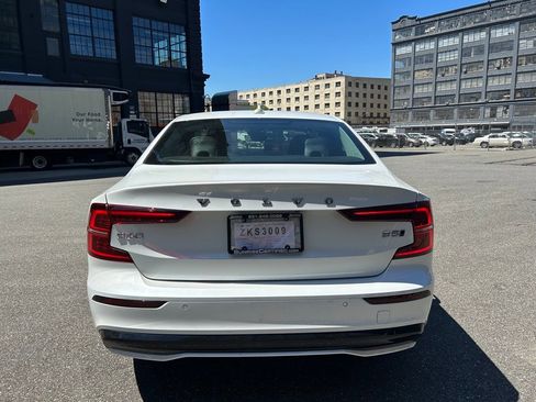 Certified 2024 Volvo S60 B5 Core image 9
