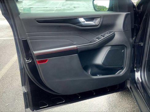 Used 2022 Ford Escape SEL w/ SEL Stealth AWD Package image 21