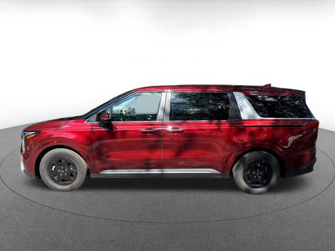 Used 2026 Kia Carnival FWD image 4