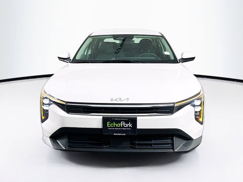 Used 2025 Kia K4 LXS image 2