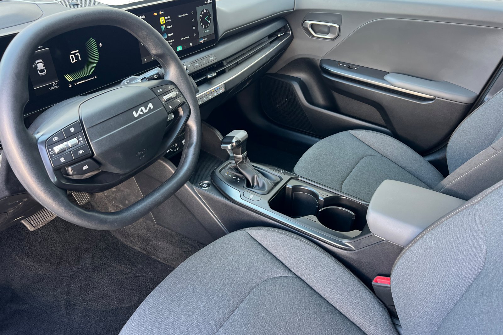 Used 2025 Kia K4 FWD image 9