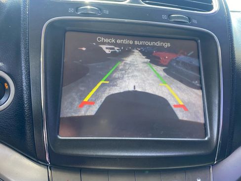 Used 2015 Dodge Journey Crossroad w/ Flexible Seating Group image 10