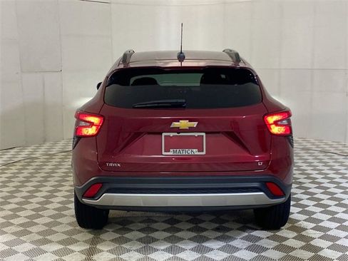 Used 2024 Chevrolet Trax LT image 18