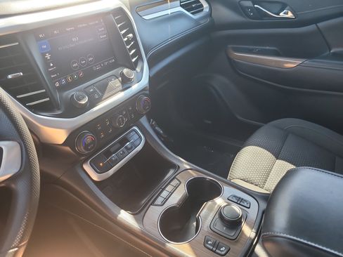 Used 2023 GMC Acadia SLE w/ Driver Convenience Package image 25