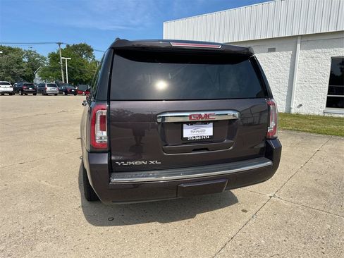 Used 2015 GMC Yukon XL Denali w/ Touring Package AWD/4WD image 26