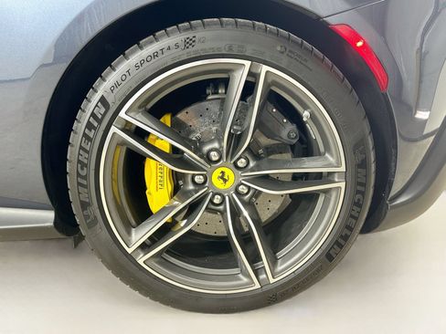 Used 2025 Ferrari Roma Spider RWD image 65