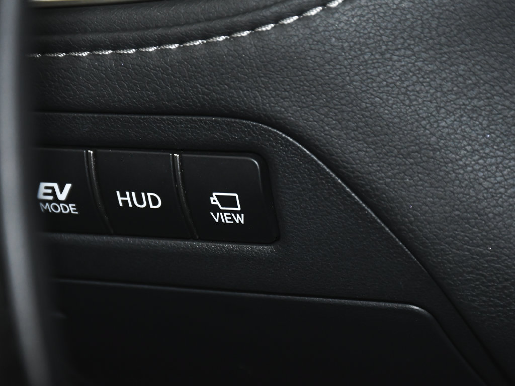 Used 2022 Lexus LS 500h AWD w/ Luxury Package image 34