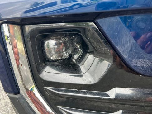Used 2023 GMC Terrain SLT AWD/4WD image 23