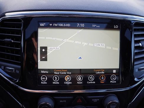 Used 2019 Jeep Grand Cherokee Limited w/ Trailer Tow Group IV AWD/4WD image 6
