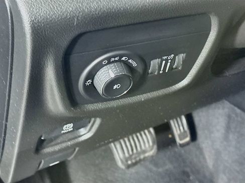 Used 2023 Jeep Grand Cherokee L Limited w/ Luxury Tech Group II AWD/4WD image 26