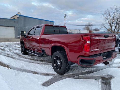 Used 2022 Chevrolet Silverado 3500 High Country w/ Z71 Off-Road Package image 3