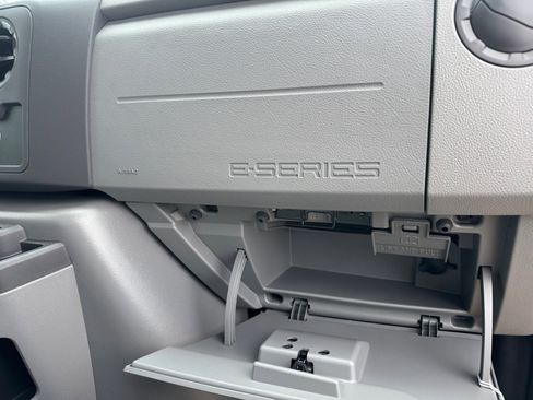 New 2025 Ford E-450 and Econoline 450 Super Duty w/ Power Equipment Group image 20