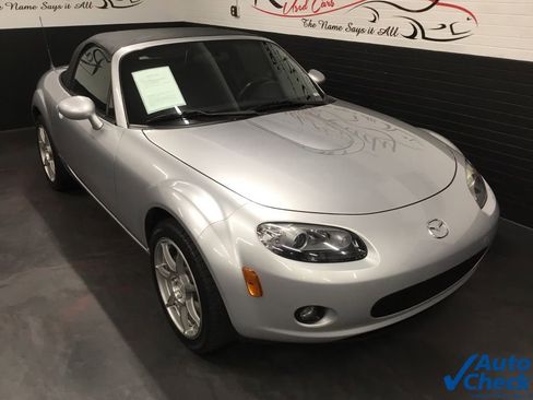 Used 2006 MAZDA MX-5 Miata Touring image 13