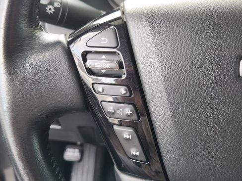 Used 2022 Nissan Armada SV image 22