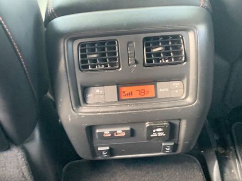 Used 2020 Nissan Pathfinder SL image 14