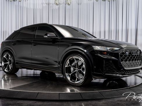 Used 2025 Audi RS Q8 performance image 23