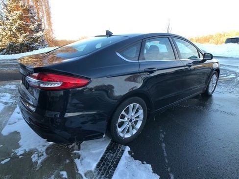 Used 2020 Ford Fusion SE image 6