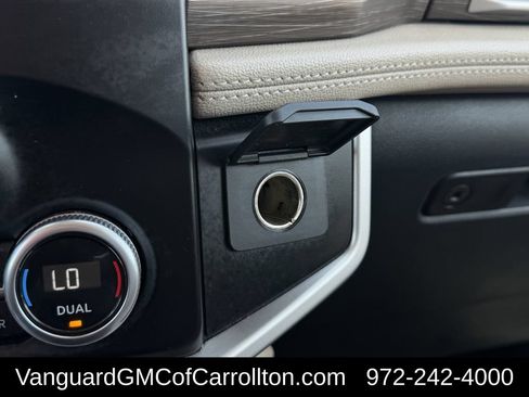 Used 2024 Ford Expedition Limited RWD image 25