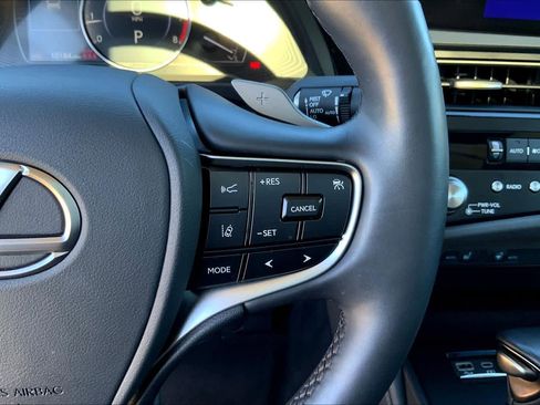 Used 2024 Lexus ES 250 w/ Premium Package image 47