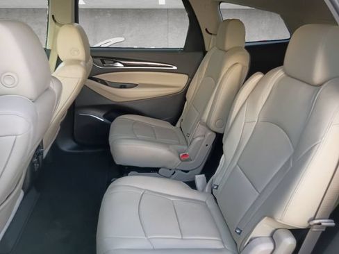 Used 2019 Buick Enclave Essence AWD/4WD image 22