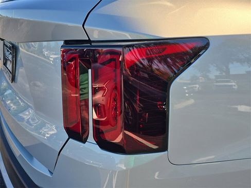 New 2026 Kia Sorento LX image 11