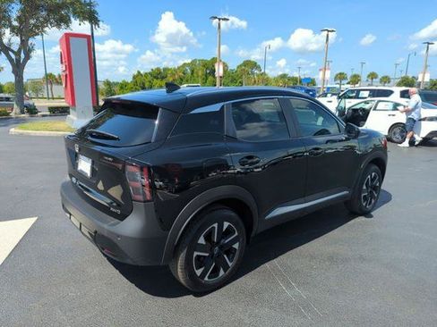 Certified 2025 Nissan Kicks SV w/ SV Premium Package AWD/4WD image 6