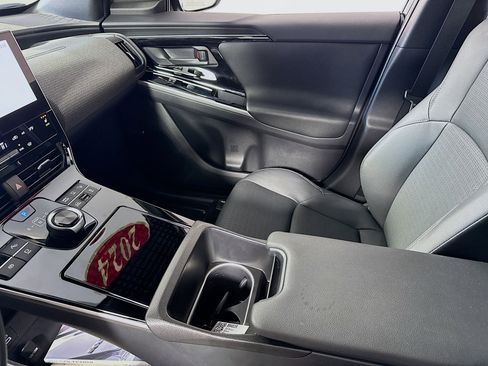 Used 2024 Subaru Solterra Limited AWD w/Heated Leather,A image 23