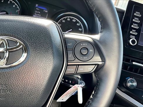 Used 2024 Toyota Camry SE FWD image 23